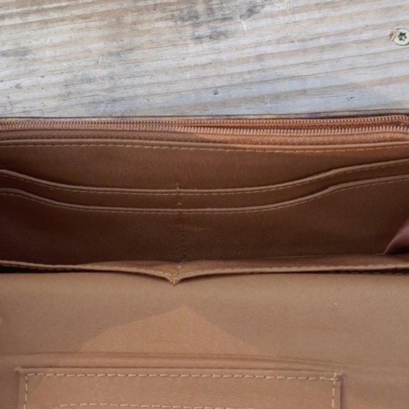 Mundi Wristlet Wallet Clutch Buckle Brown - Picture 4 of 4